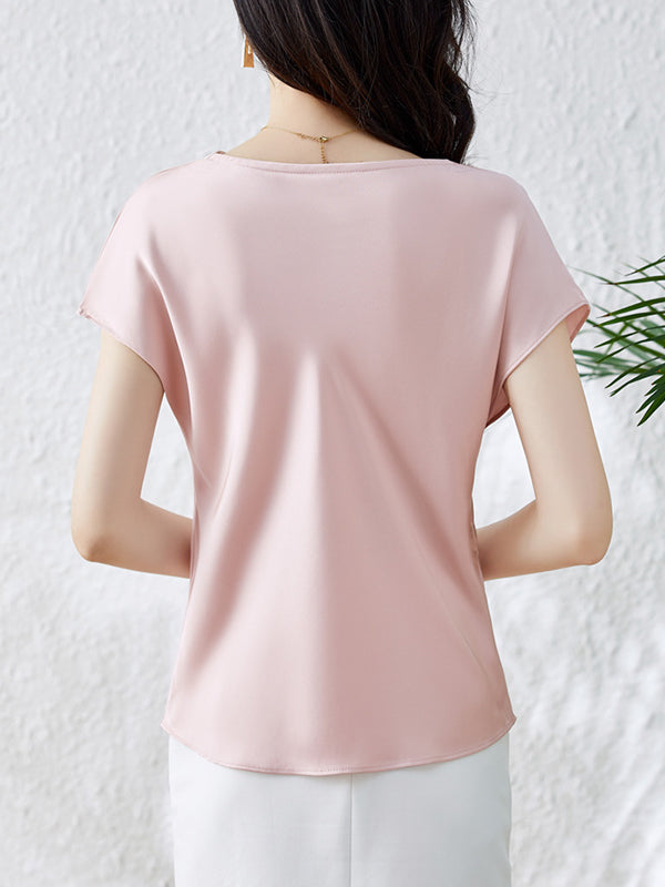 Sophisticated T-Shirt with a Clean Classic Look