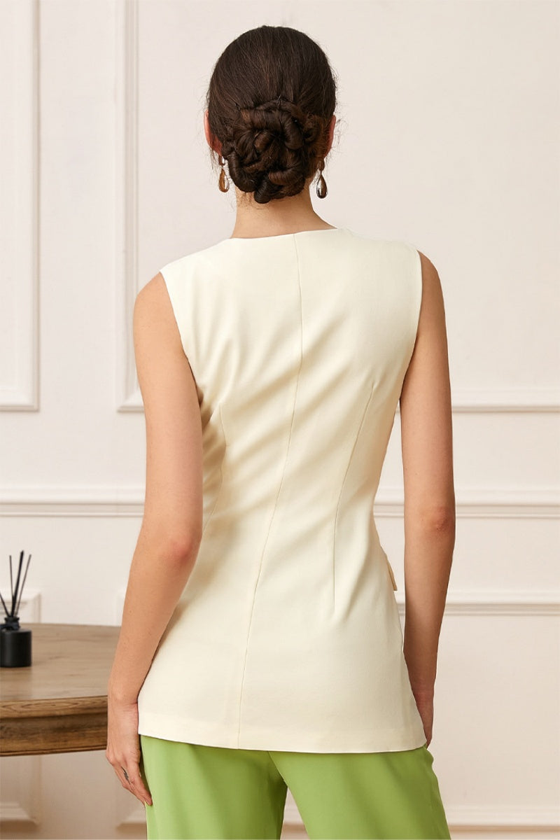 Beautifully Crafted Cardigan in a Classic Style