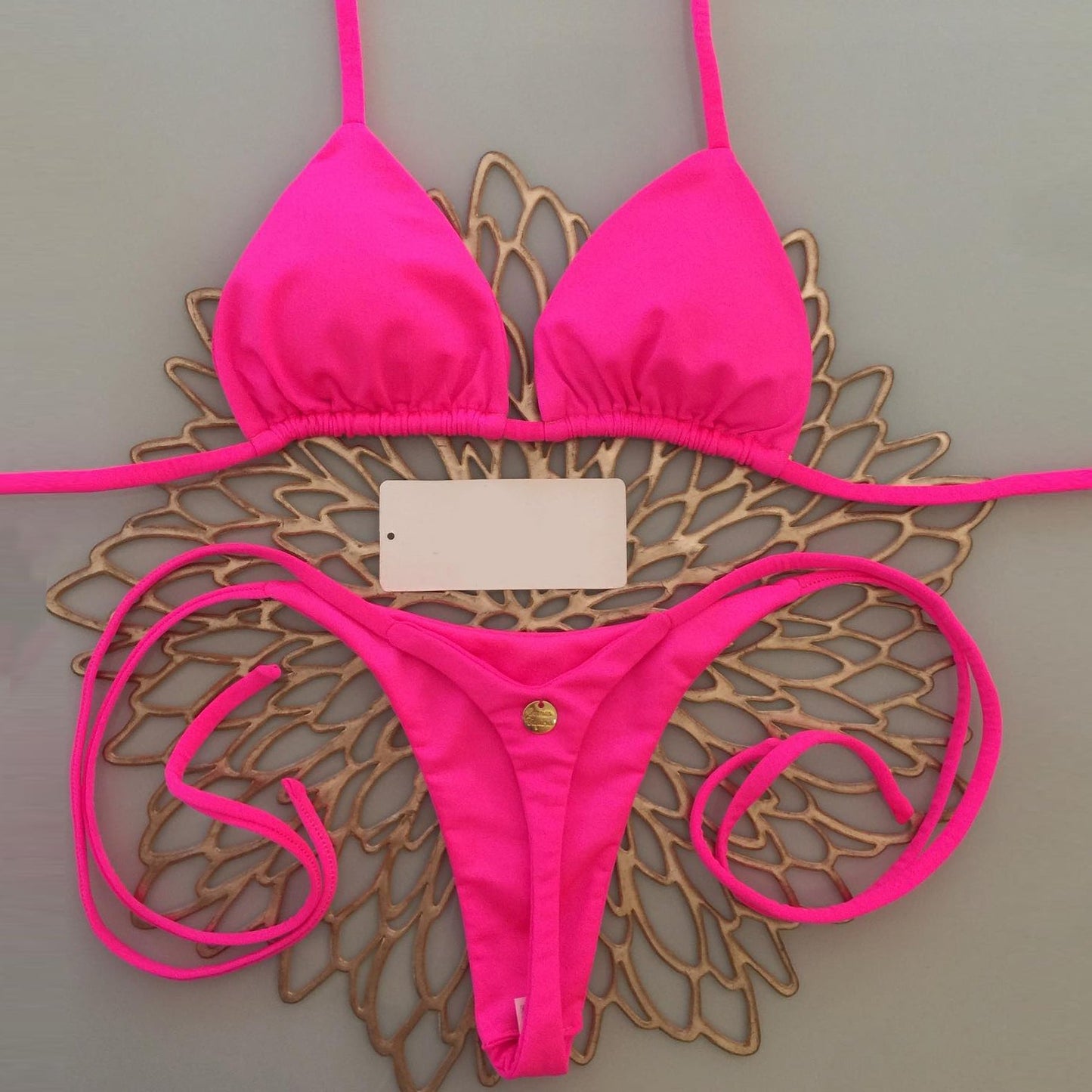 Well Tailored Bikini with a Graceful Silhouette