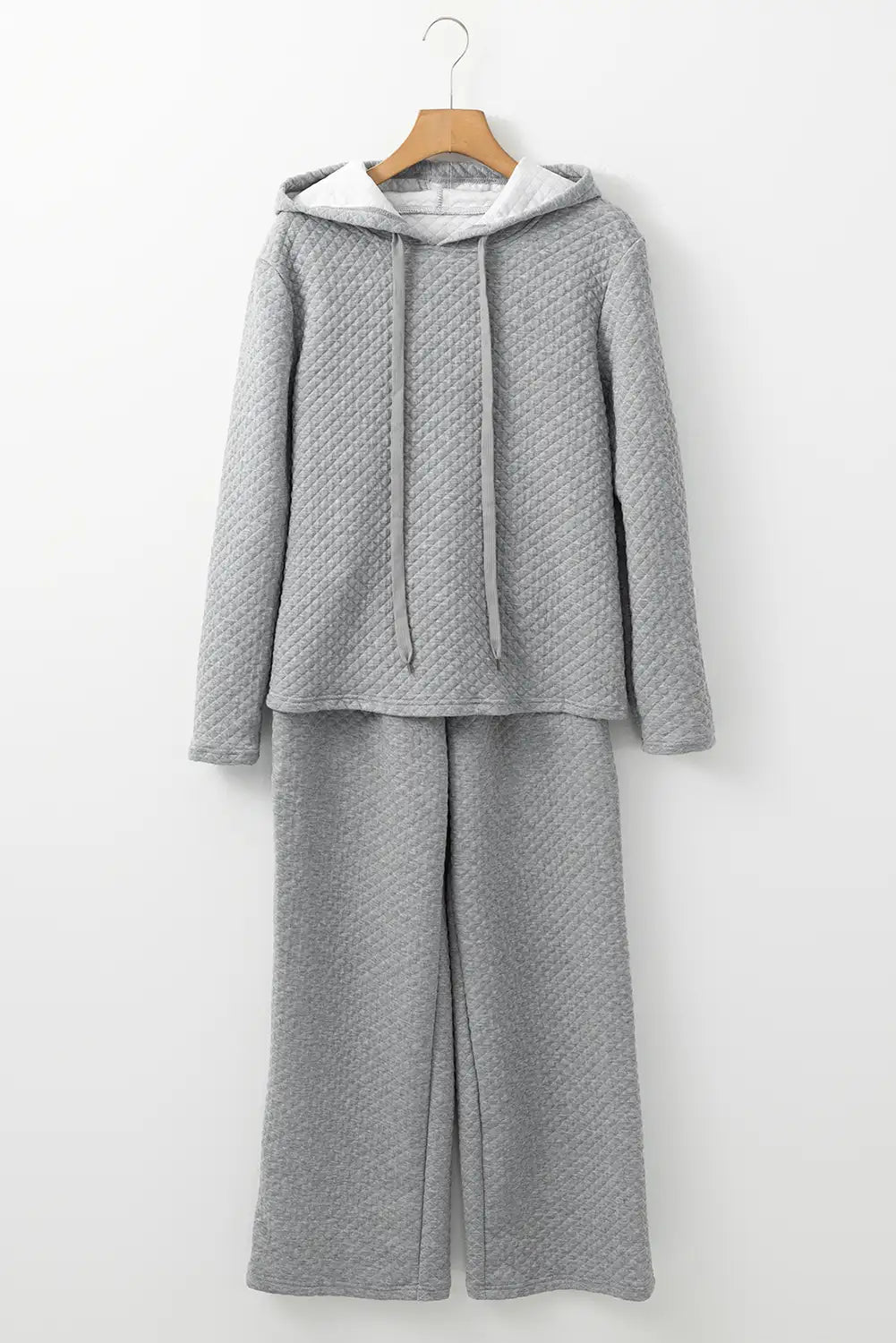 Well Tailored Pants with a Graceful Silhouette