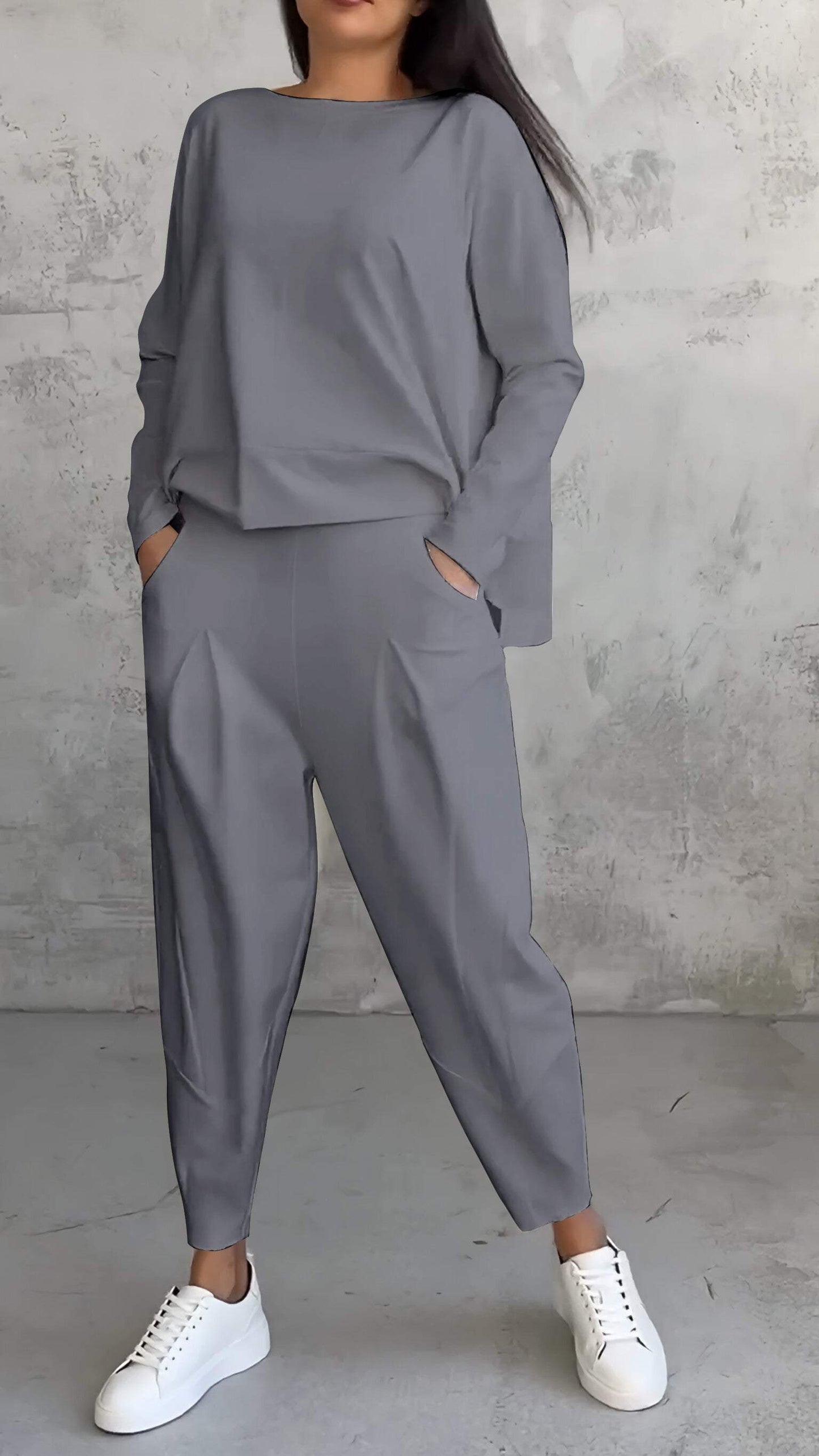 Effortlessly Elegant Garment with a Timeless Design