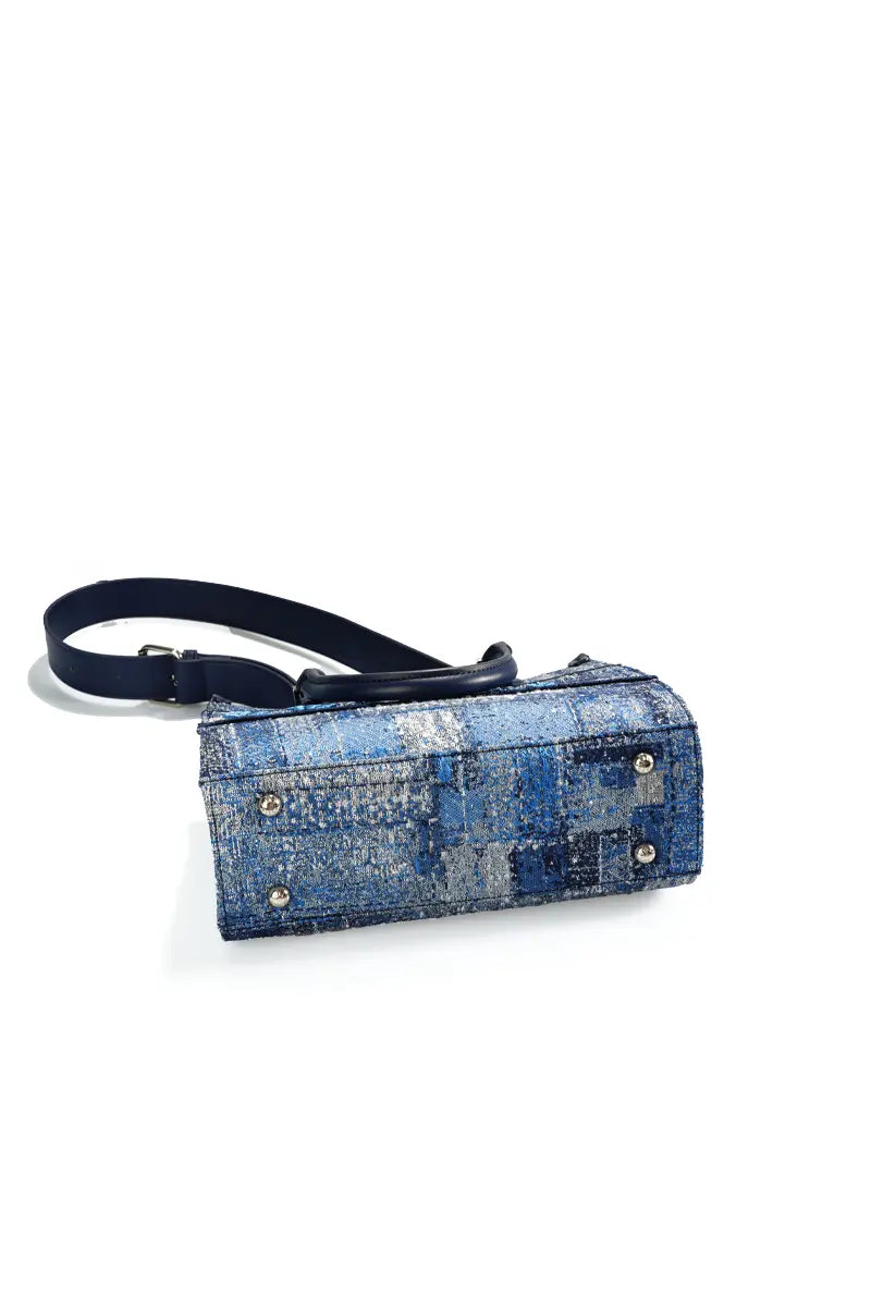 Classic Vintage Bag with a Flattering Fit