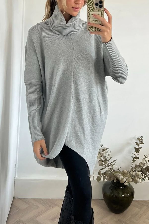 Well Tailored Sweater with a Graceful Silhouette