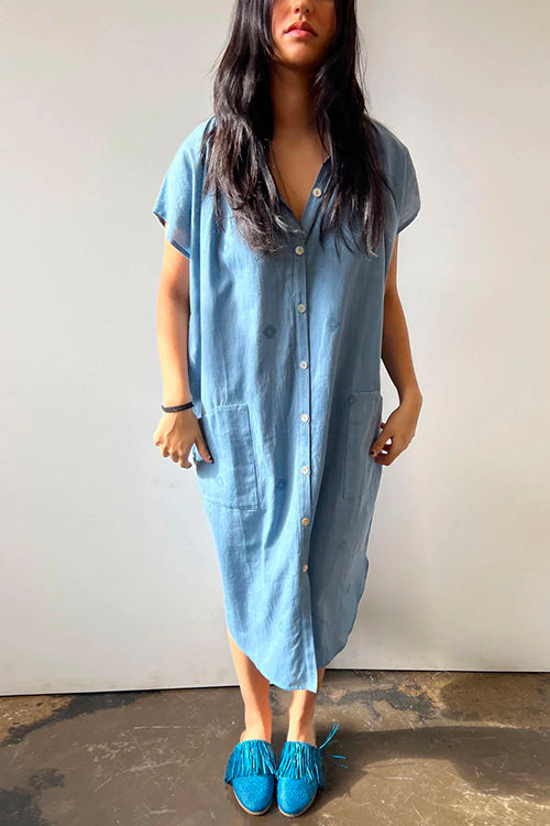 Gracefully Styled Garment for Any Occasion