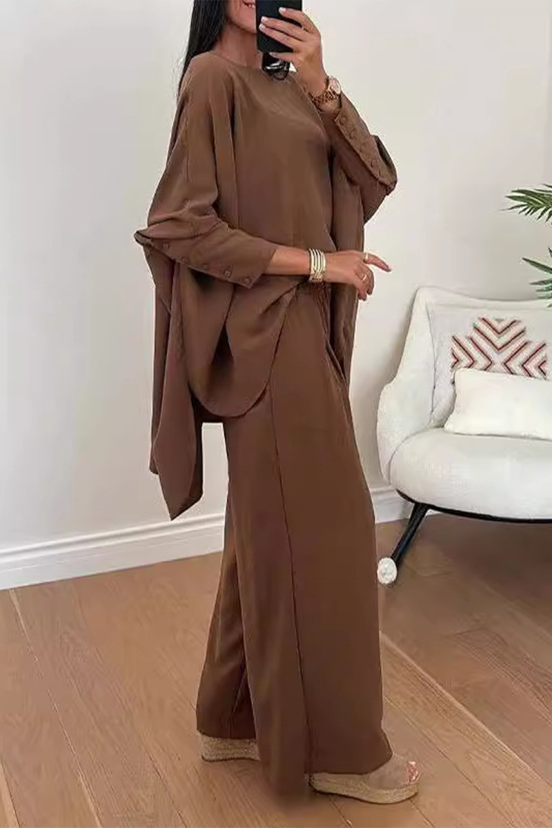 Gracefully Styled Garment for Any Occasion