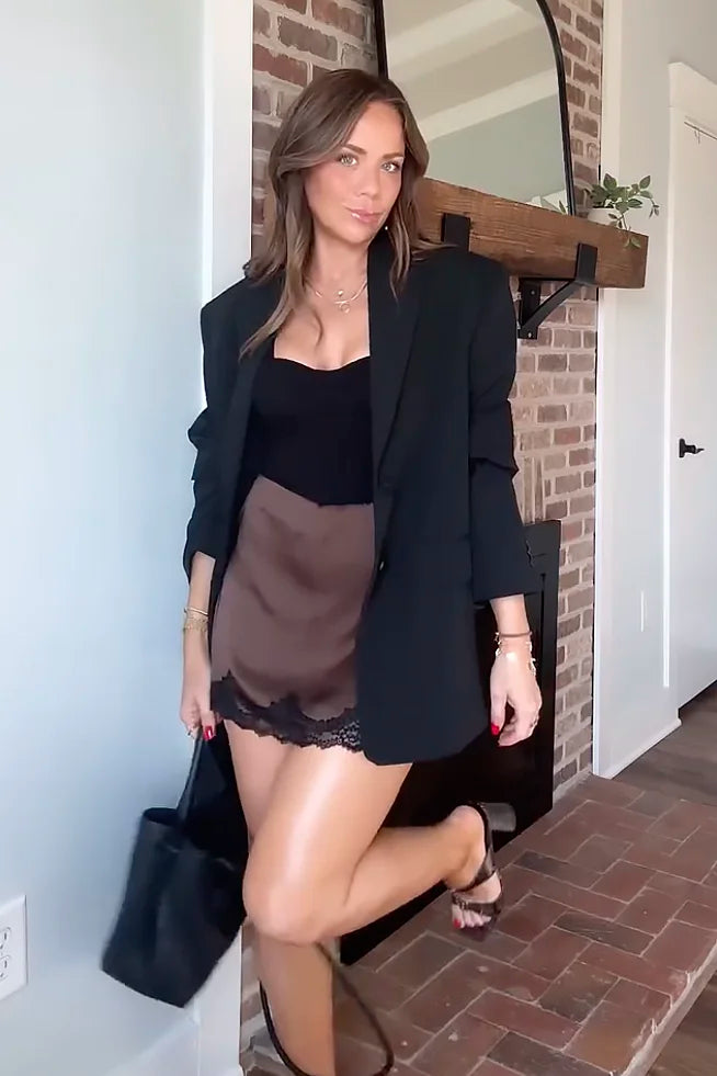 Well Tailored Jacket with a Graceful Silhouette