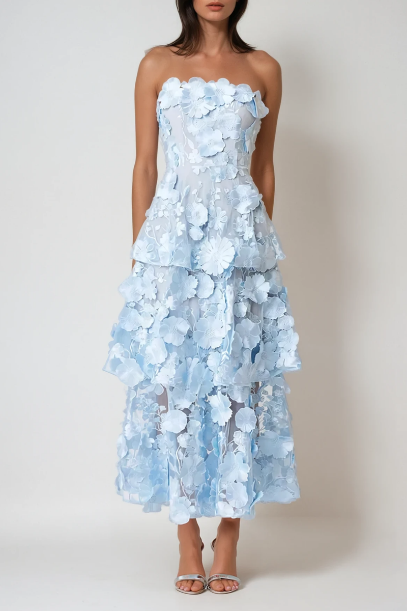 Beautifully Finished Dress in a Timeless Design