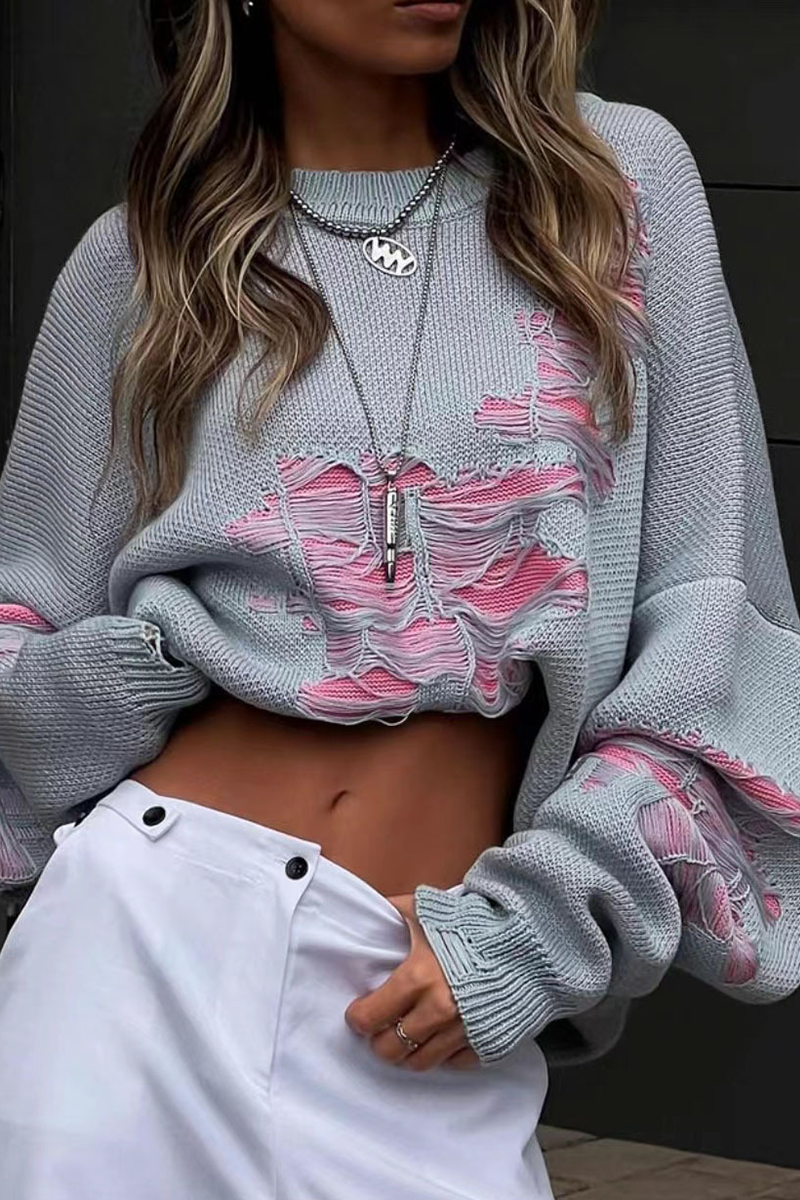 Effortlessly Elegant Sweater with a Timeless Design