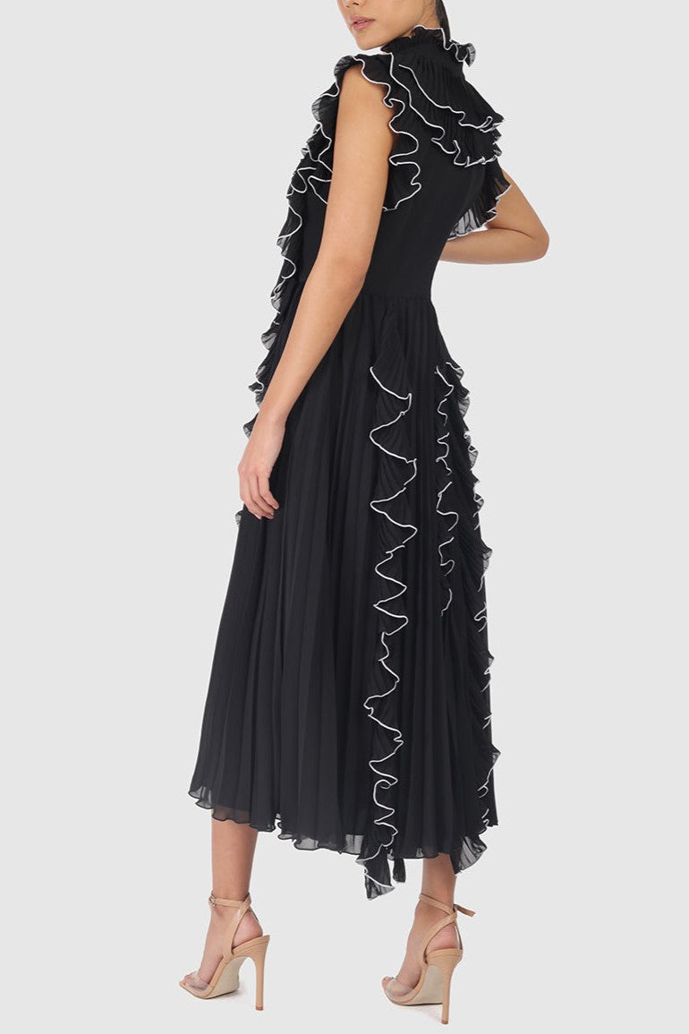Sophisticated Dress with a Clean Classic Look