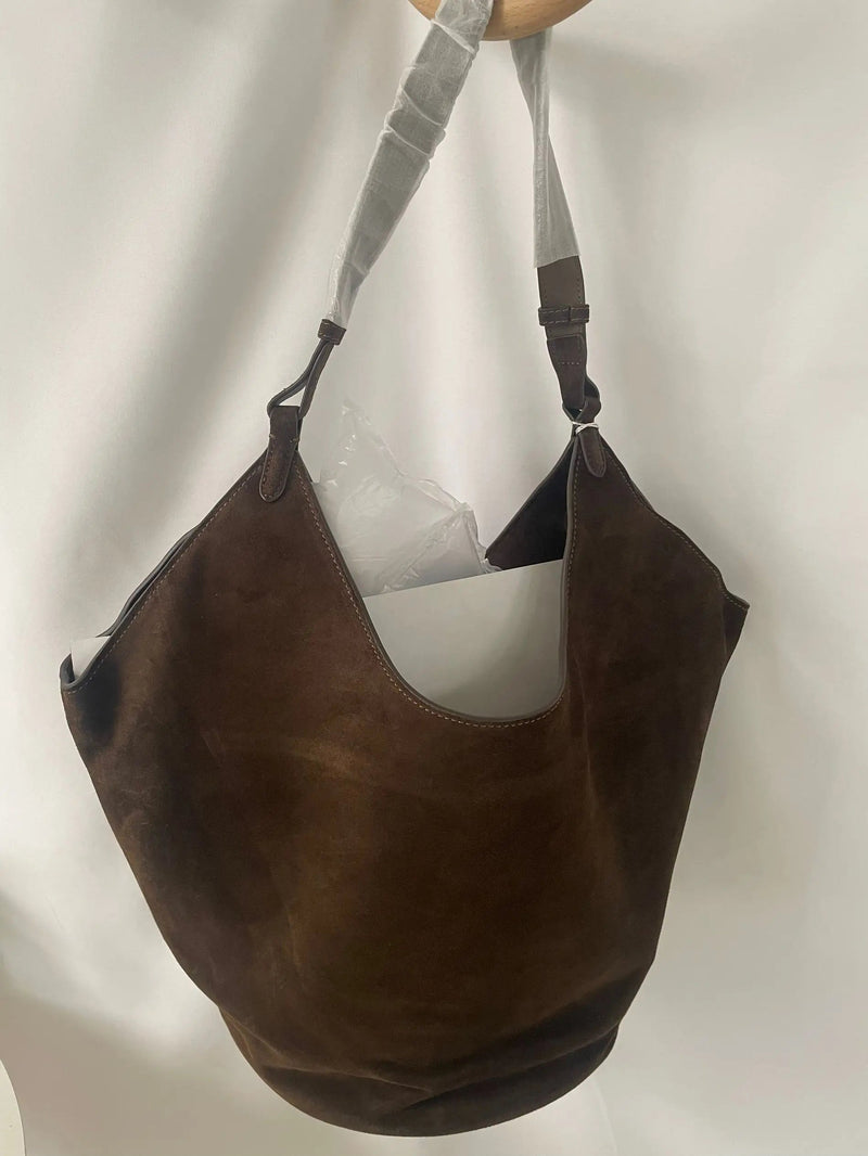 Gracefully Styled Bag for Any Occasion