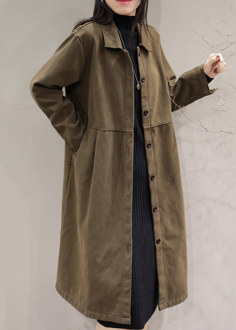 Well Tailored Coat with a Graceful Silhouette
