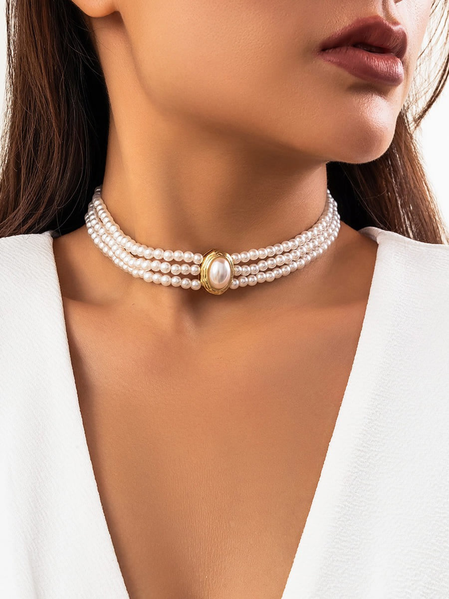 Sophisticated Garment with a Clean Classic Look