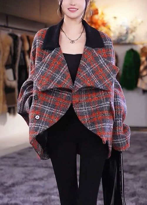 Elegantly Styled Coat for Everyday Wear