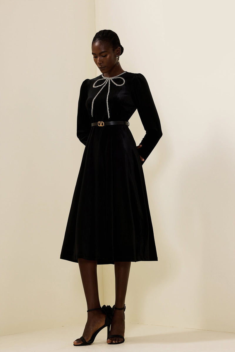 Beautifully Crafted Dress in a Classic Style