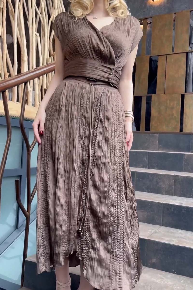Polished Dress with an Effortless Classic Look