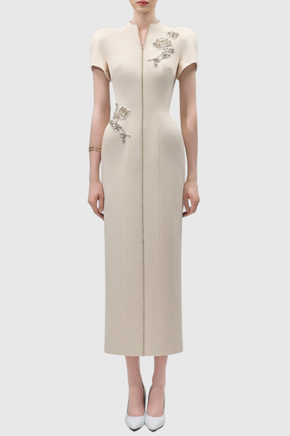 Well Tailored Dress with a Graceful Silhouette
