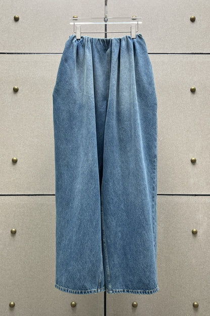 Beautifully Finished Garment in a Timeless Design