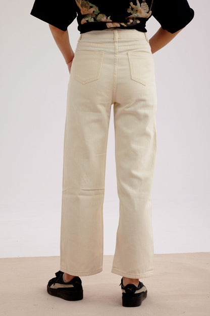 Well Tailored Garment with a Graceful Silhouette