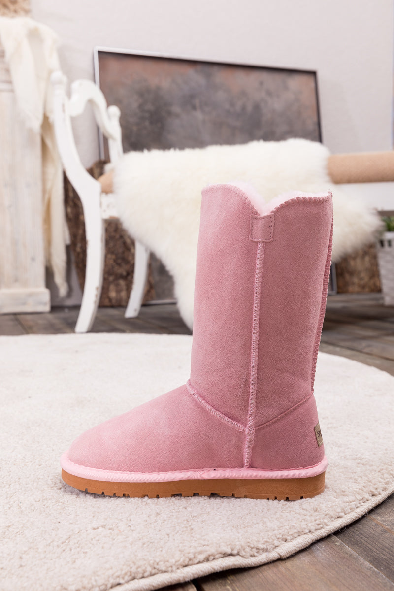 Classic Vintage Boots with a Flattering Fit