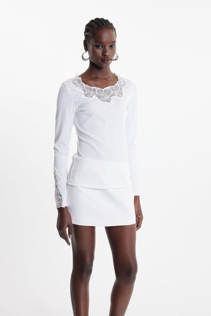 Beautifully Crafted Top in a Classic Style