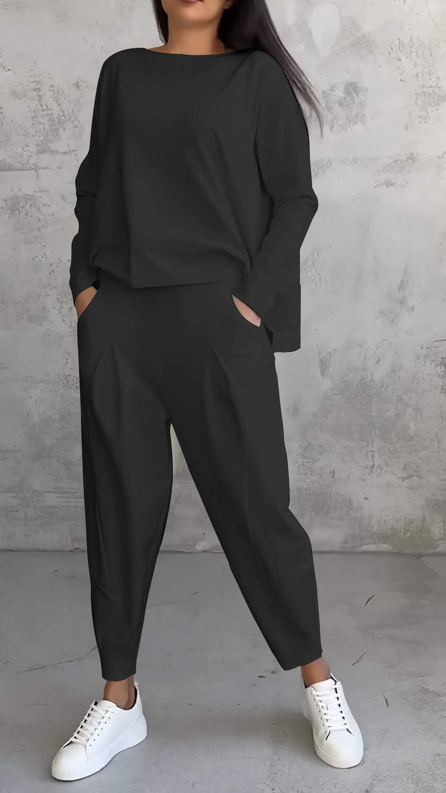 Effortlessly Elegant Garment with a Timeless Design