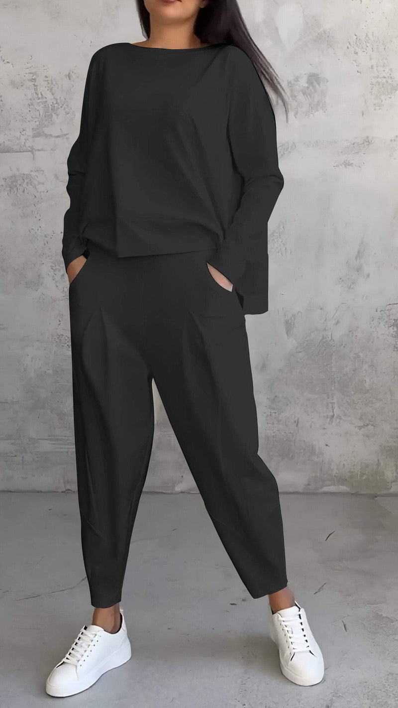 Effortlessly Elegant Garment with a Timeless Design