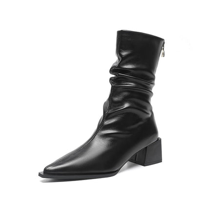 Effortlessly Elegant Boots with a Timeless Design
