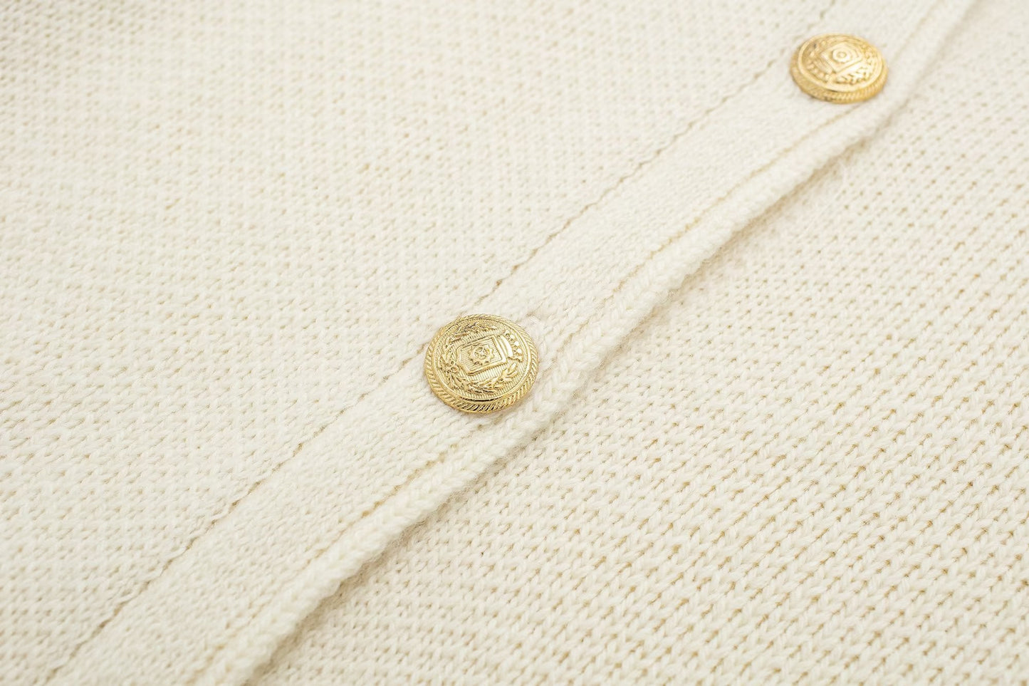 Beautifully Finished Coat in a Timeless Design
