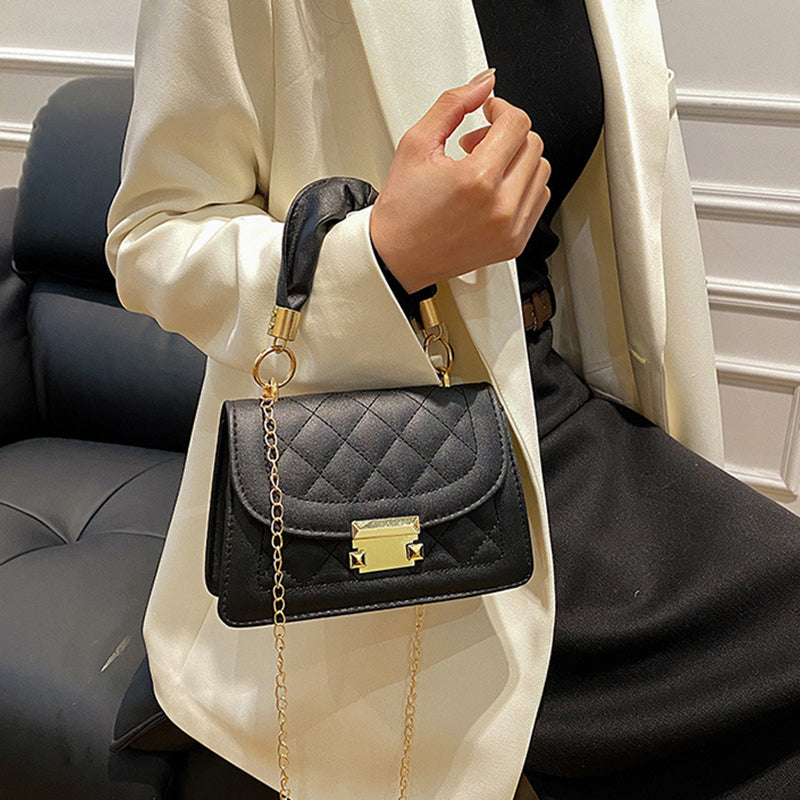 Beautifully Finished Bag in a Timeless Design