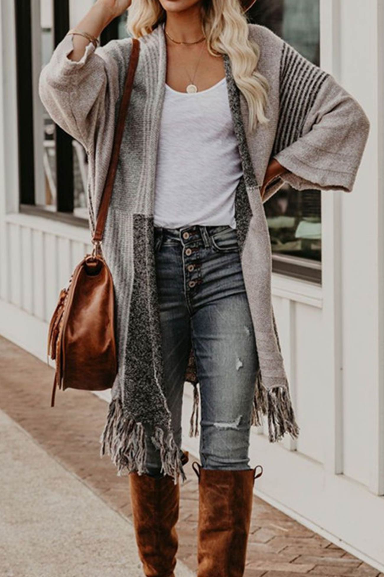 Effortlessly Elegant Cardigan with a Timeless Design