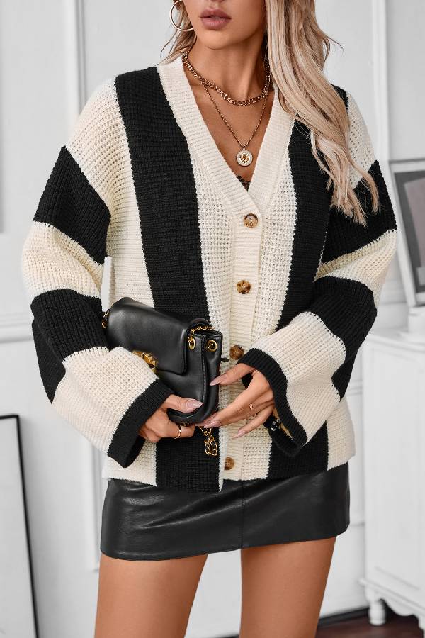 Gracefully Styled Cardigan for Any Occasion