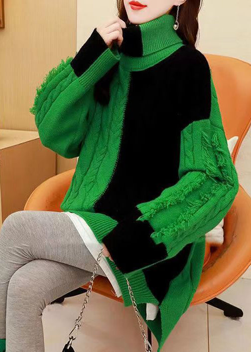 Well Tailored Sweater with a Graceful Silhouette