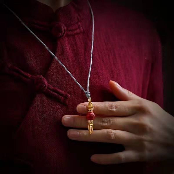 Beautifully Finished Garment in a Timeless Design