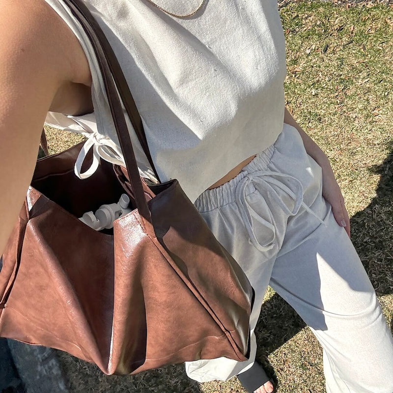 Effortlessly Elegant Bag with a Timeless Design