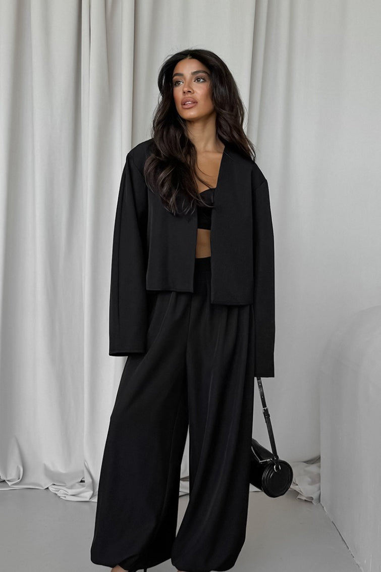 Elegantly Styled Cardigan for Everyday Wear