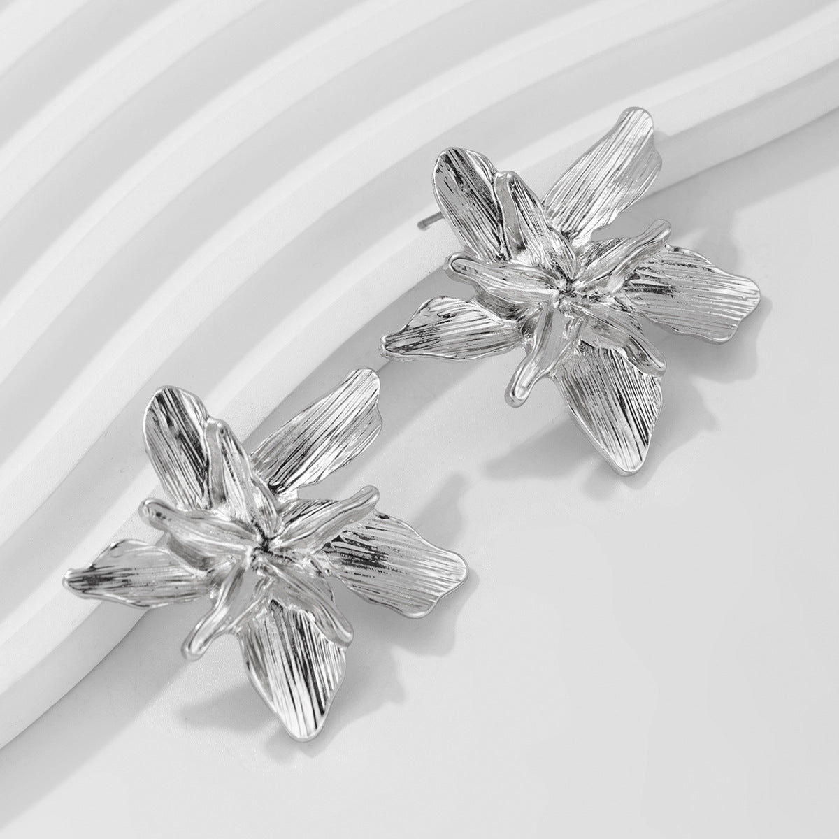 Effortlessly Elegant Garment with a Timeless Design