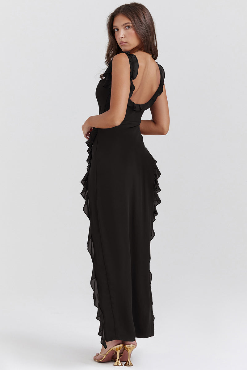 Gracefully Styled Dress for Any Occasion