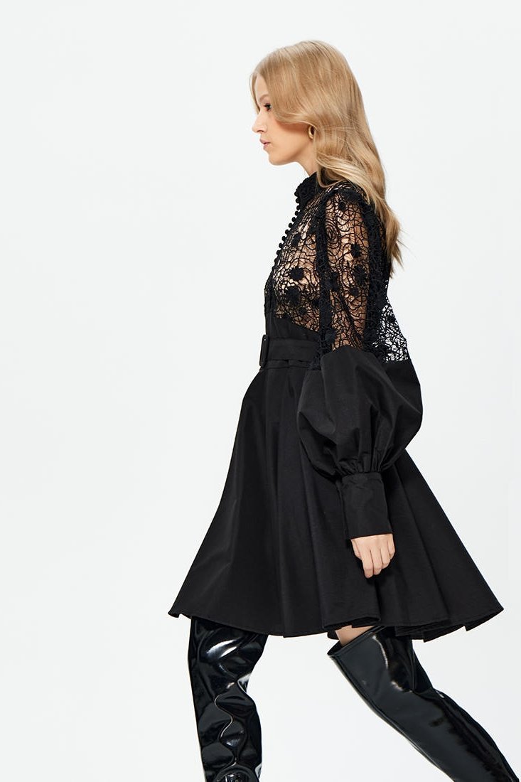 Classic Vintage Dress with a Flattering Fit