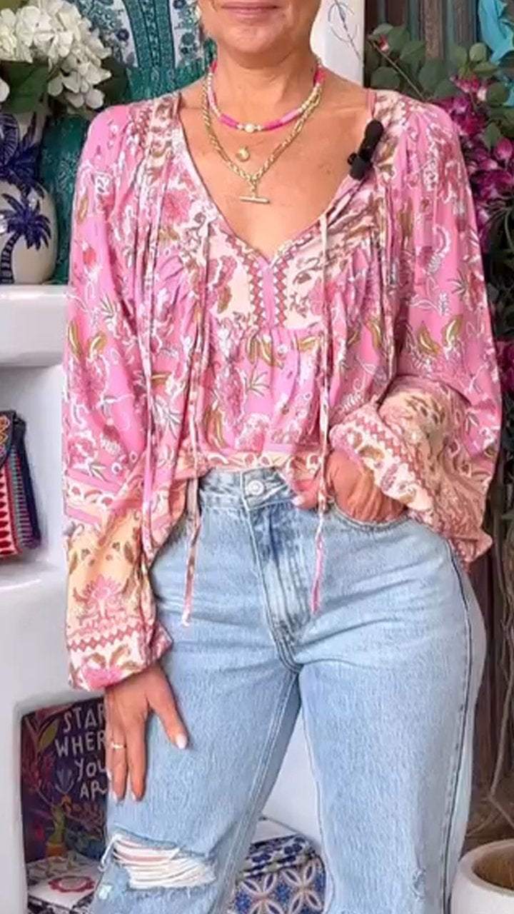 Classic Vintage & Enduringly Stylish Top