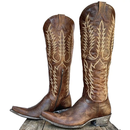 Beautifully Finished Boots in a Timeless Design