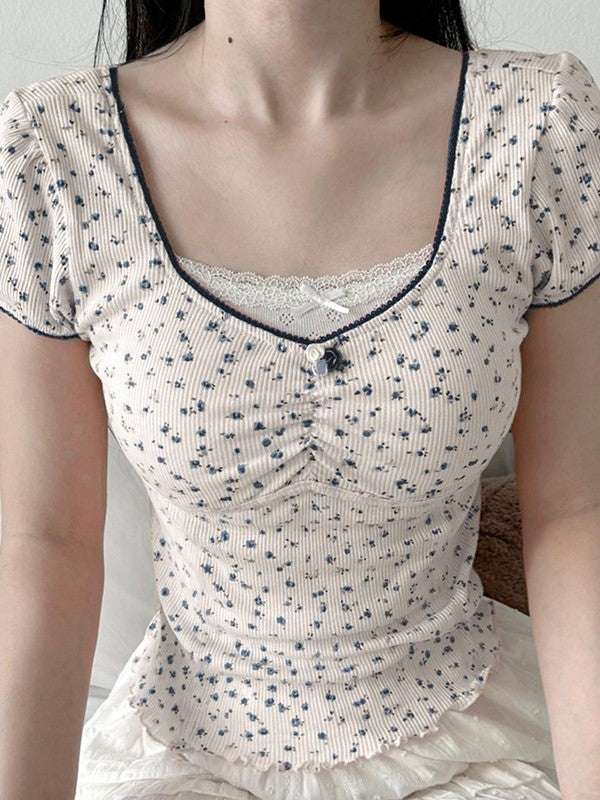 Effortlessly Elegant Top with a Timeless Design