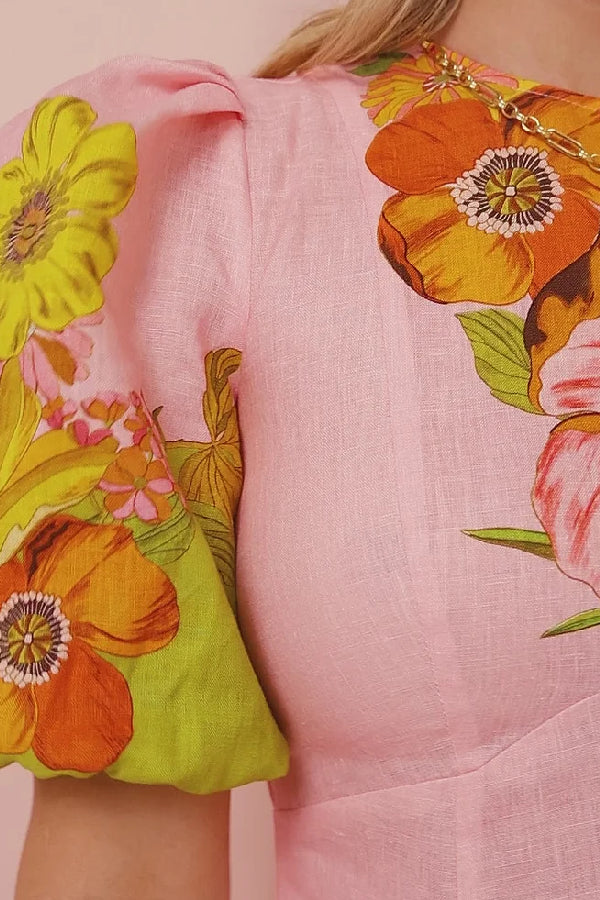 Classic Vintage Dress with a Flattering Fit