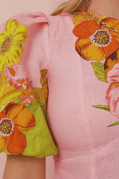 Classic Vintage Dress with a Flattering Fit