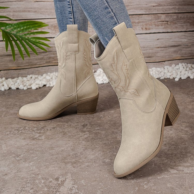 Classic Vintage Boots with a Flattering Fit
