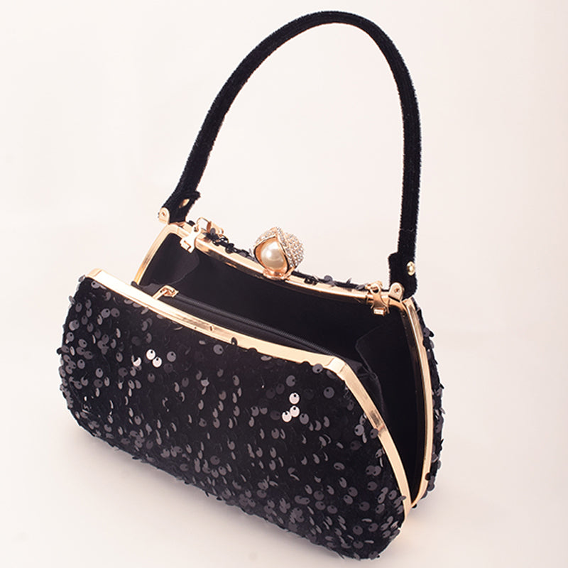 Beautifully Finished Bag in a Timeless Design