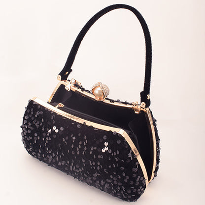 Beautifully Finished Bag in a Timeless Design