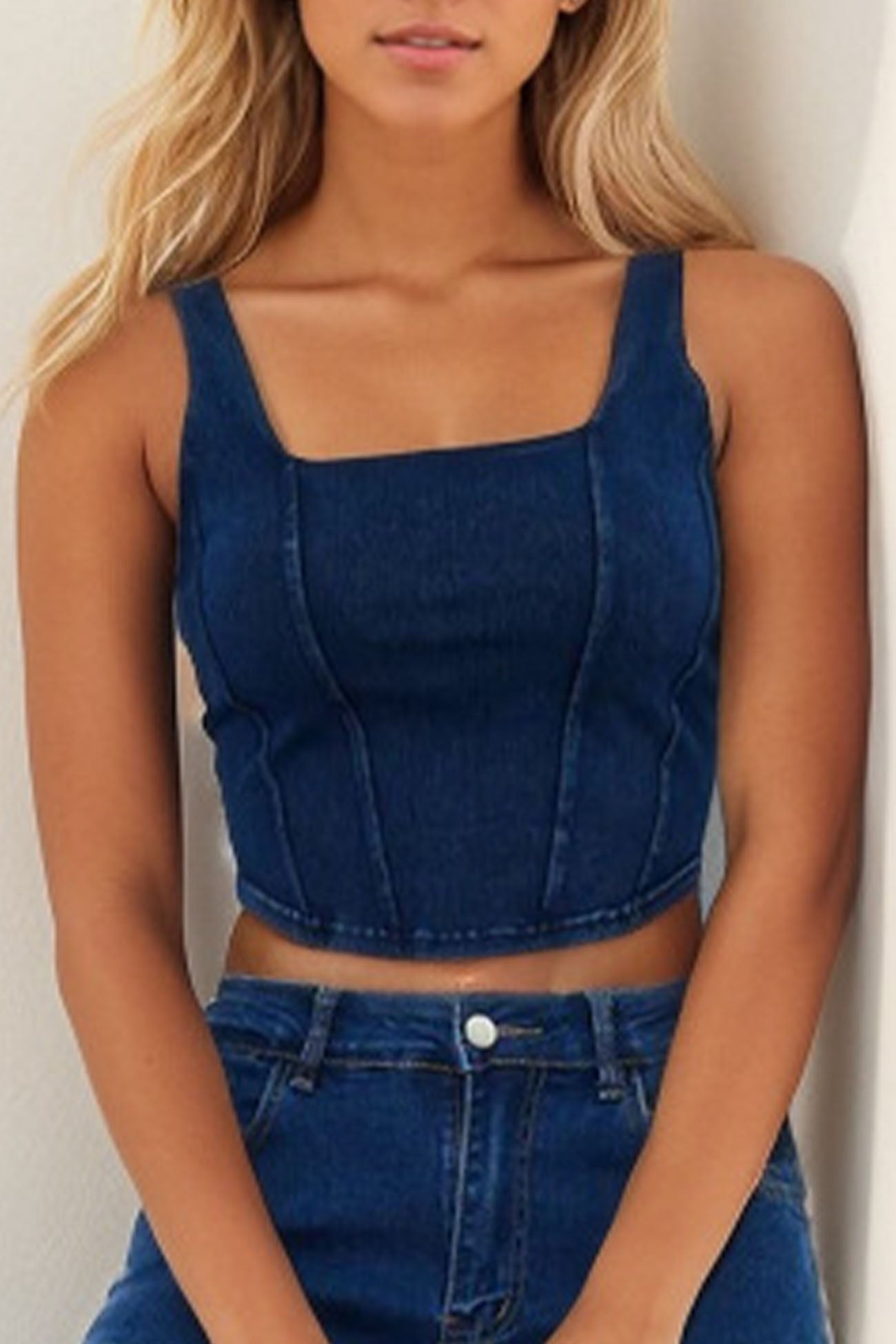 Beautifully Finished Top in a Timeless Design