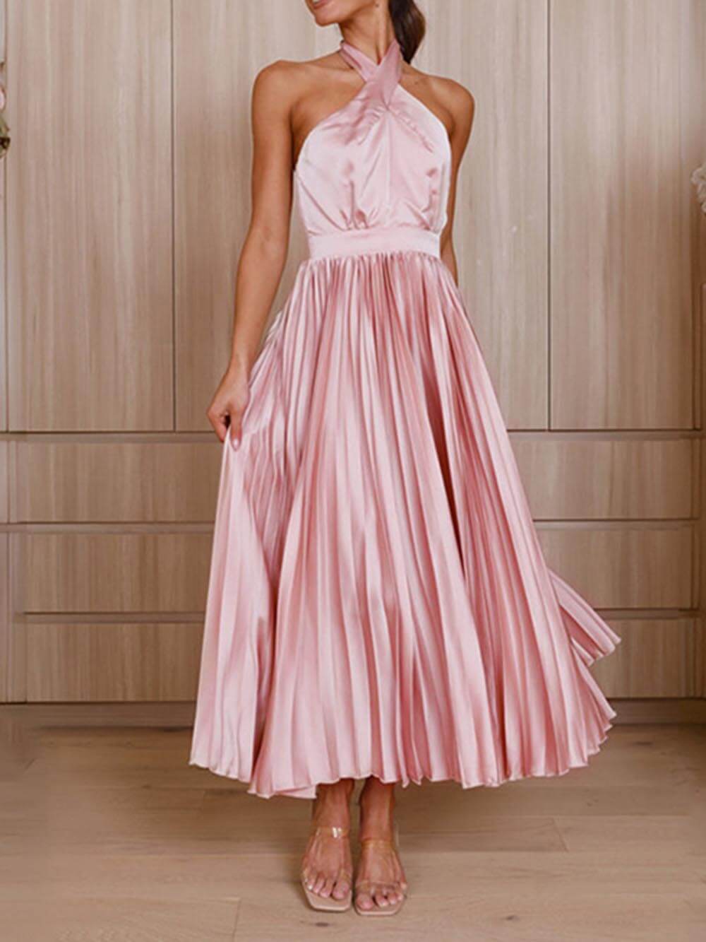 Sophisticated Dress with a Clean Classic Look
