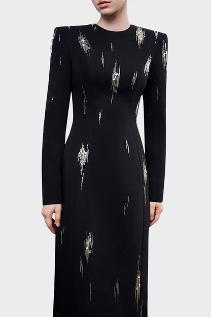 Gracefully Styled Dress for Any Occasion
