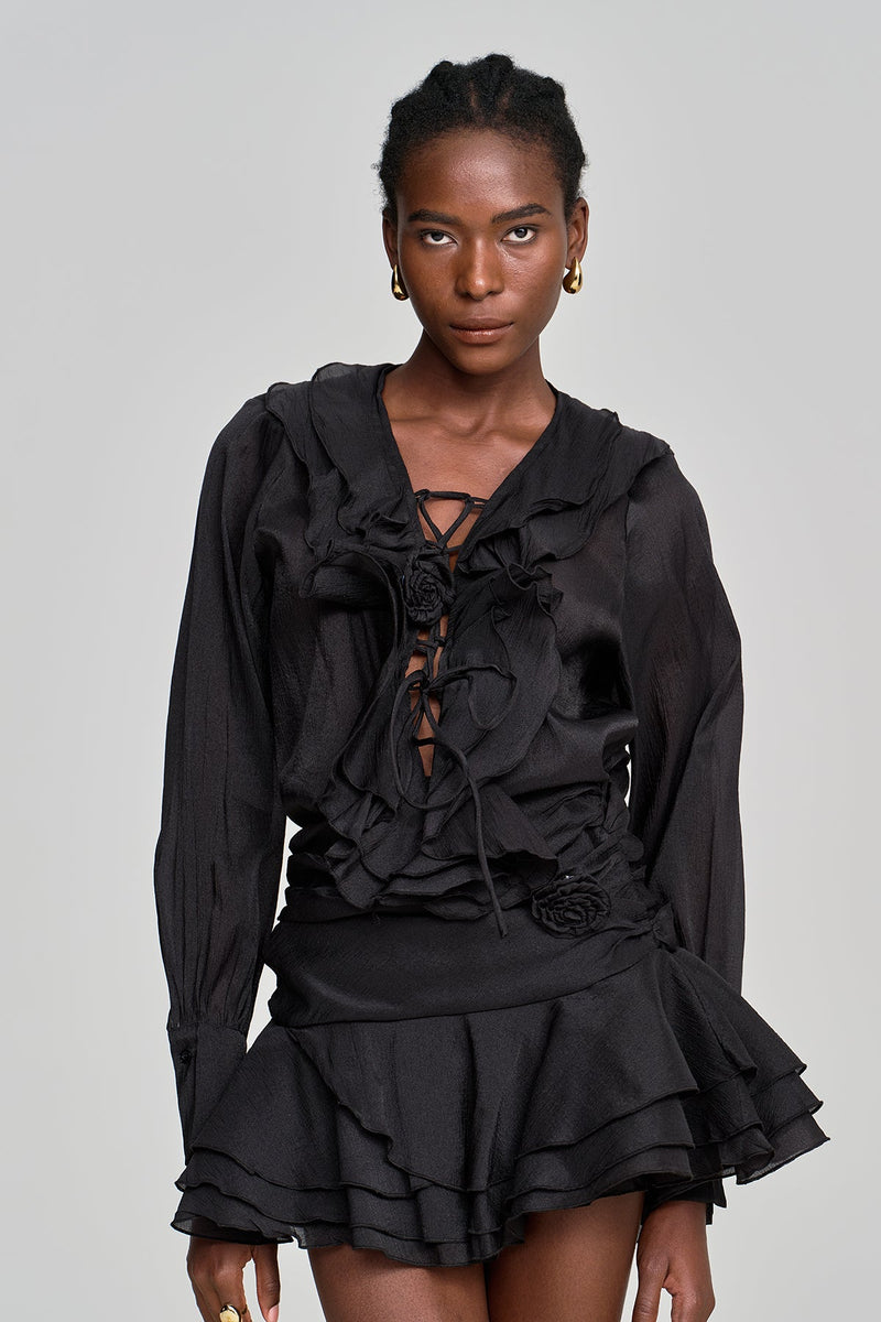 Effortlessly Elegant Garment with a Timeless Design